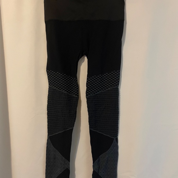 SPANX womens Spanx Leggings, Look at Me Now Seamless Leggings - Picture 2 of 3